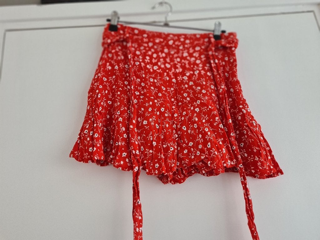 Leuk broekrokje van Zara maat S rood wit, Maat 38/40 (M), Ophalen of Verzenden, Zo goed als nieuw, Boven de knie