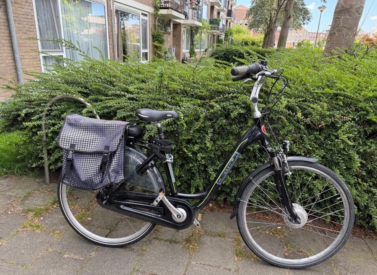 Centaur elektrische fiets met 7 versnellingen en fietstassen, Gebruikt, 51 tot 55 cm, 30 tot 50 km per accu, Ophalen