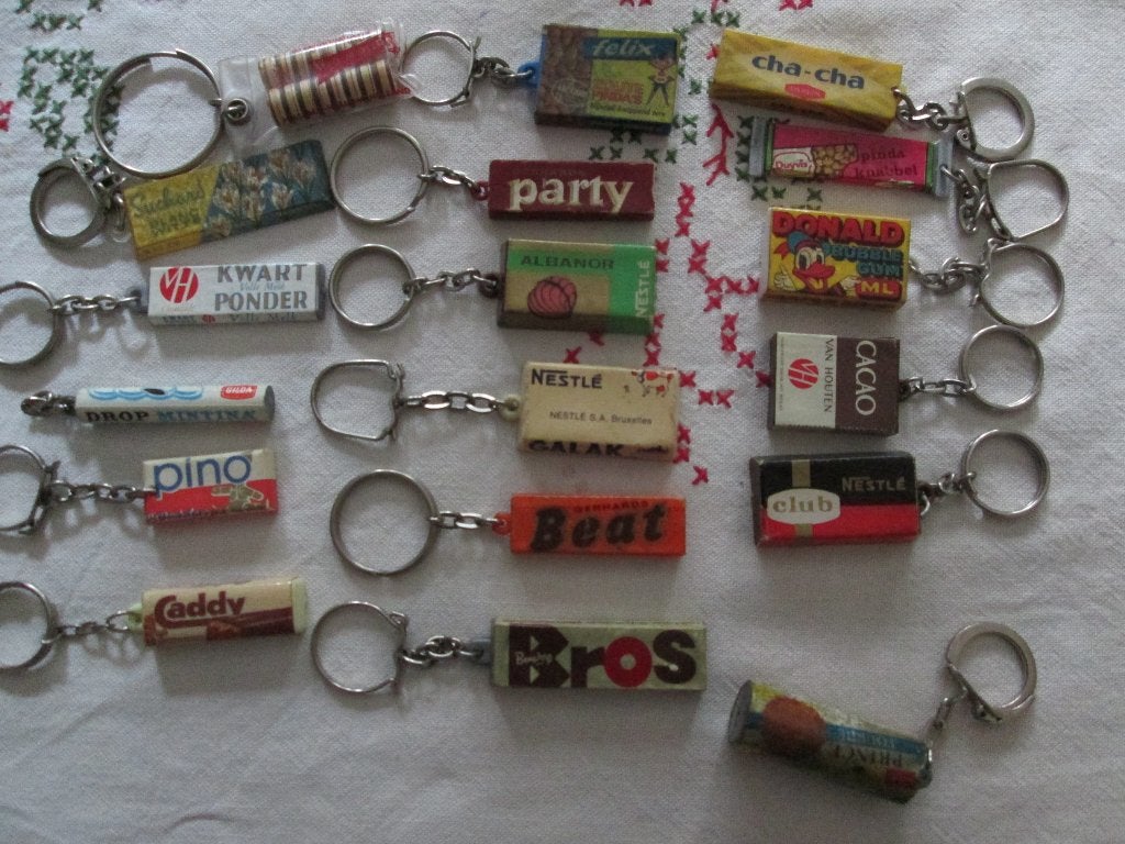 12 Vintage sleutelhangers levensmiddelen Calvé Dr. Oetker, Verzamelen, Ophalen of Verzenden, Gebruikt