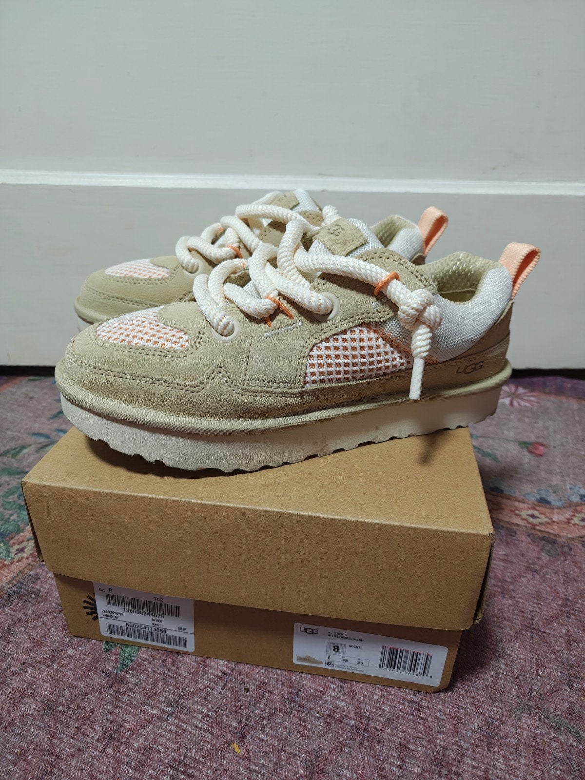 Mooie UGG Lo Lowmel Mesh, UGG, Ophalen of Verzenden, Zo goed als nieuw, Instappers