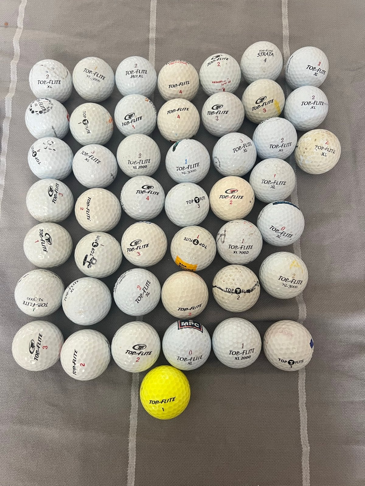 46 Top-Flite Golfballen - Diverse Modellen, Ophalen of Verzenden, Gebruikt, Bal(len), Overige merken