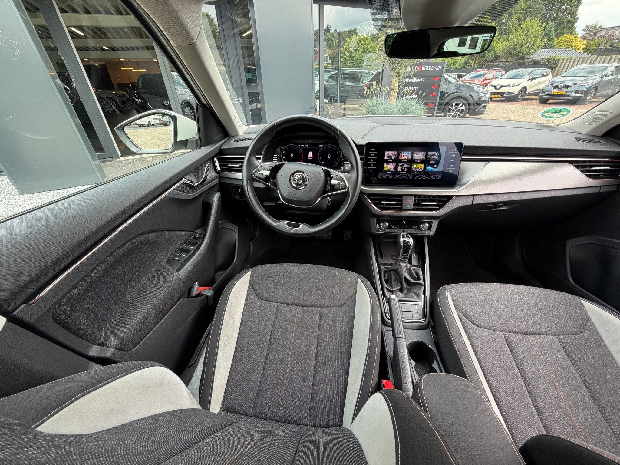 Skoda Kamiq 1.0 TSI 110pk Greentech Business Edition, Gebruikt, Euro 6, 610 kg, Origineel Nederlands