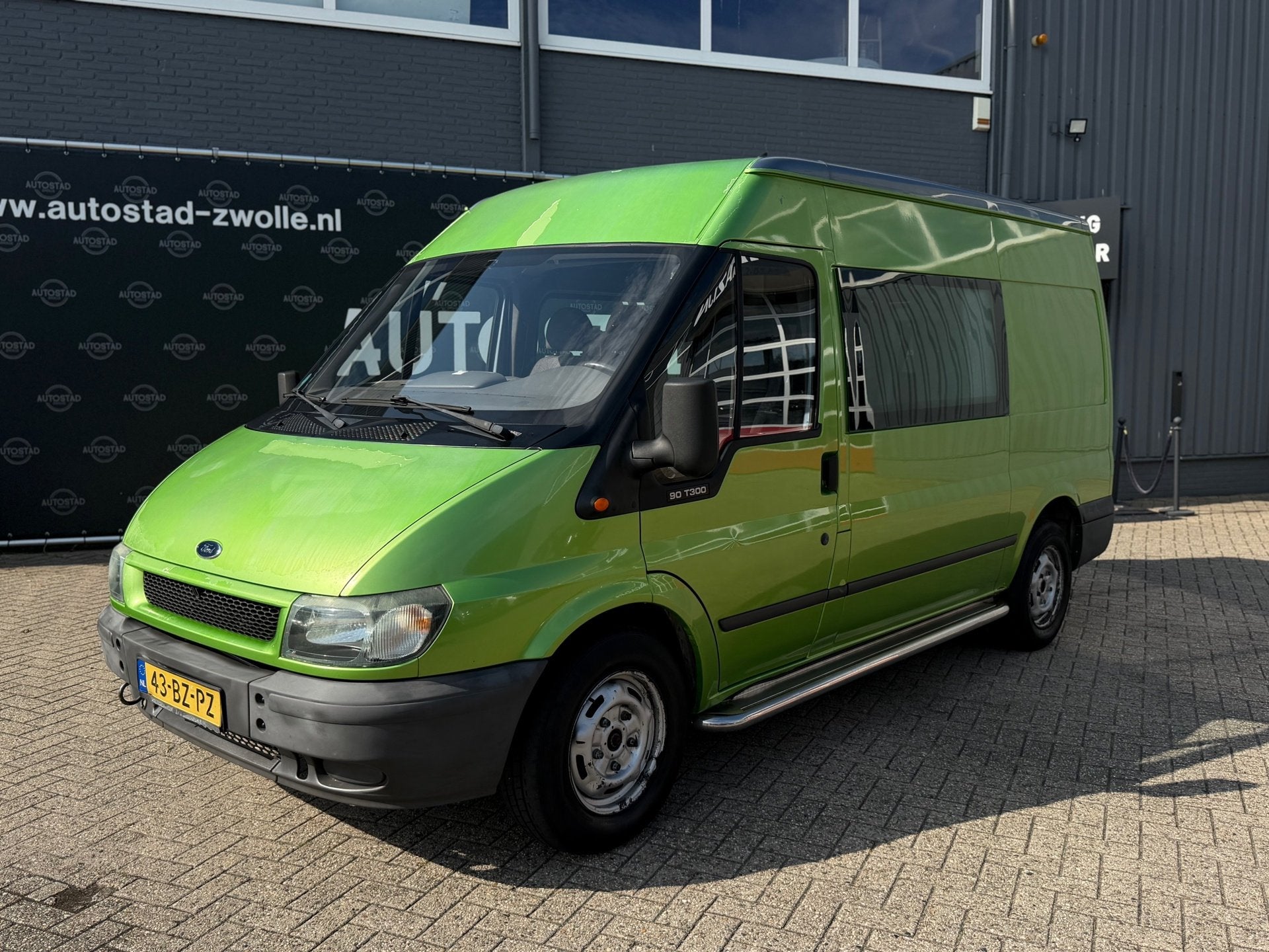 Ford Transit 300M 2.4TDdi Automaat / Invalideauto / Rolstoel, Automaat, Gebruikt, 1829 kg, 4 cilinders