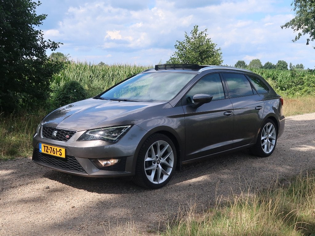 SEAT leon FR 1.4 - VOL: pano, trekhaak, matten, Auto's, Voorwielaandrijving, Leon, Leder en Stof, Grijs