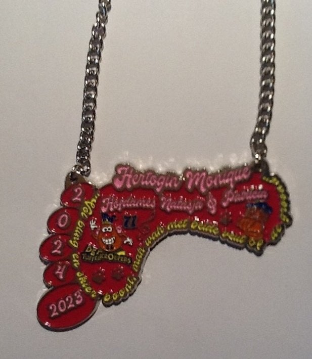 Medailles & Pins Carnavalsonderscheidingen, Ophalen, Nieuw, Carnaval, Kleding