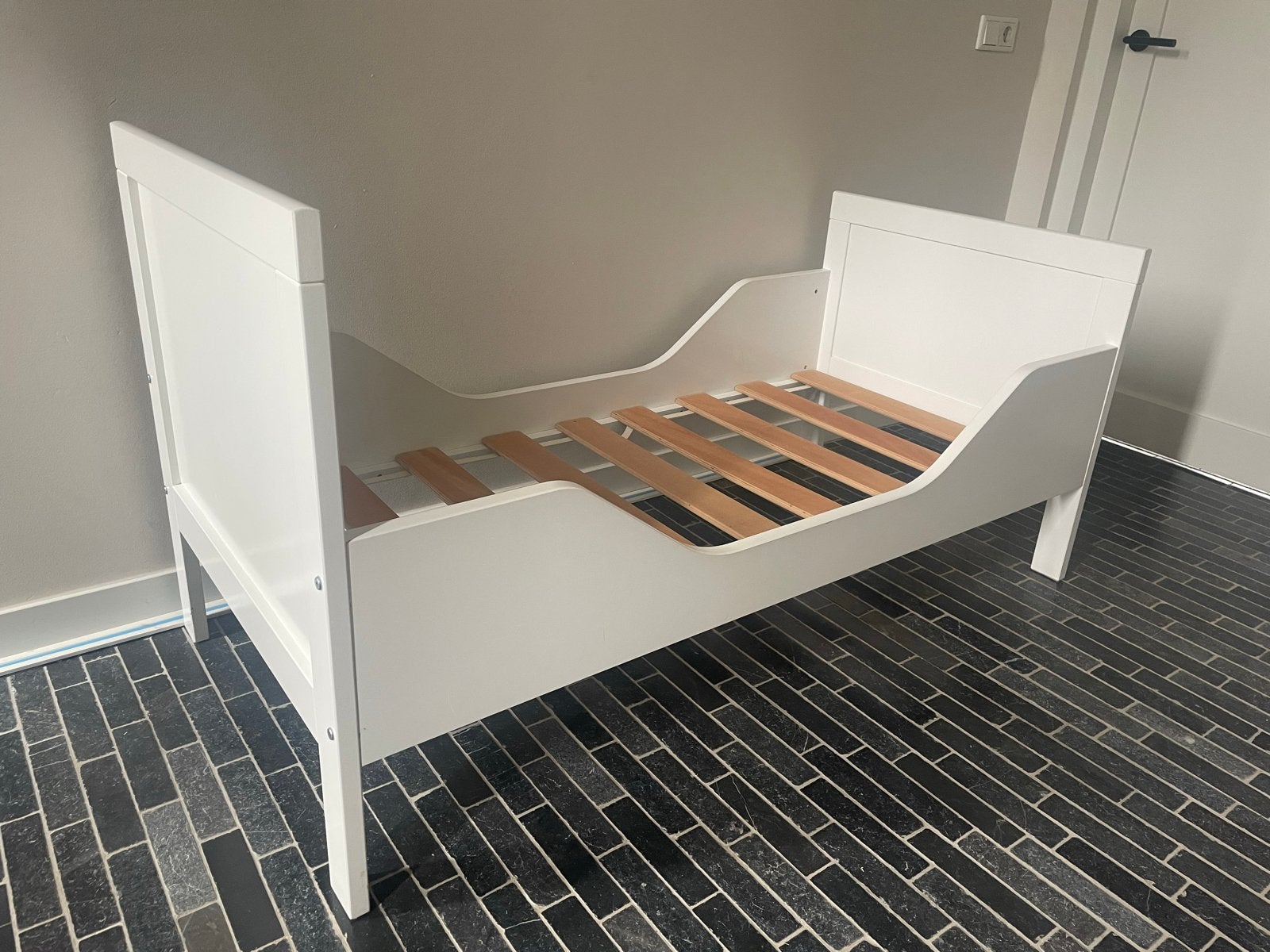 Wit Bopita kinderbed met lattenbodem en matras, Ophalen, Gebruikt, 70 tot 85 cm, Lattenbodem