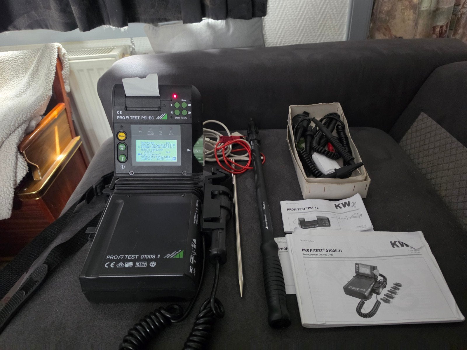 Gossen Metrawatt Profitest 0100S II Installatietester, Ophalen