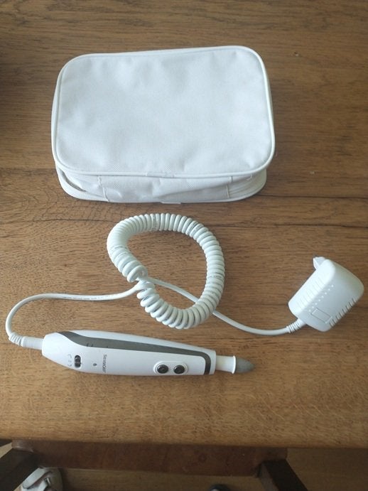 Elektrisch apparaat tegen cellulitis, Ophalen of Verzenden, Zo goed als nieuw, Apparaat