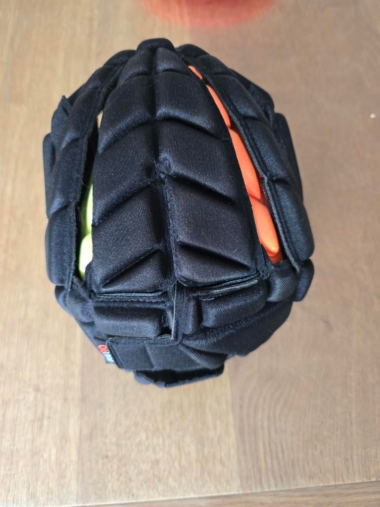 FULL90 Hoofdbeschermer Voetbal - Zwart/Oranje/Geel, maat L, Ophalen of Verzenden, Zo goed als nieuw