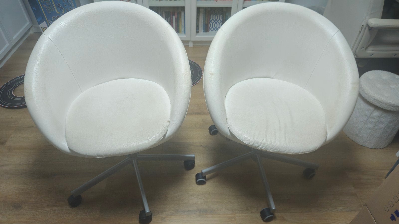 IKEA bureaustoel SKRUVSTA 2X - GRATIS, Ophalen