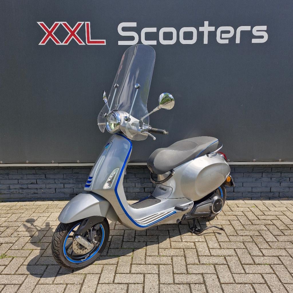 Vespa elettrica 25km Blue line uitvoering, Ophalen, Elektrisch, Info@xxltweewielers.nl, Vespa