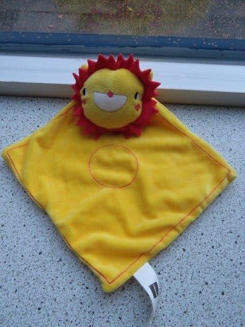 Knuffeldoek leeuw of leeuwtje van Hema geel oranje velours, Hema, Geel, Ophalen of Verzenden, Zo goed als nieuw