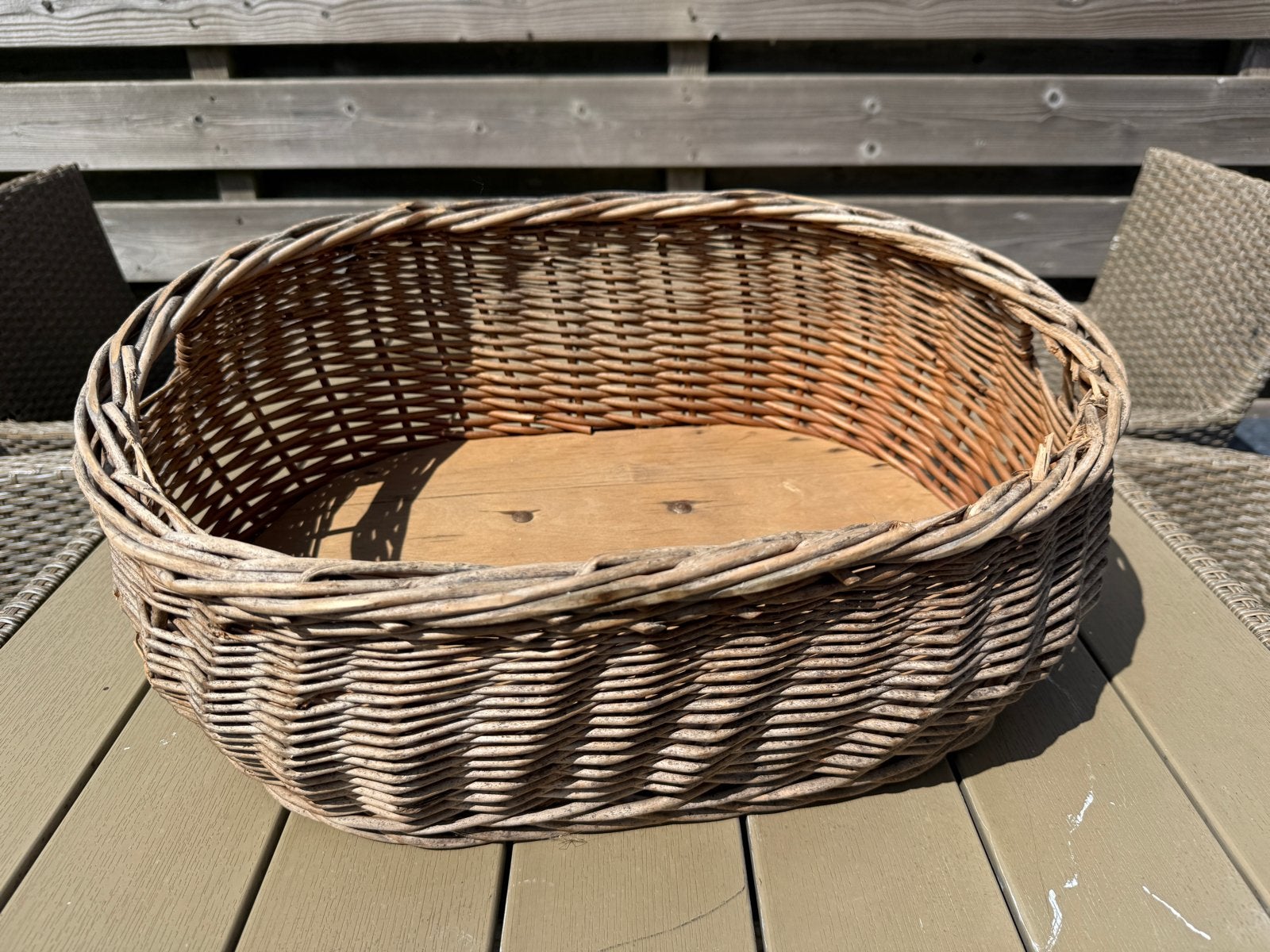 Rotan ovalen fietsmand voor hond, Fietsen en Brommers, Fietsaccessoires | Fietsmanden, Ophalen, Gebruikt, Fietsmand, Stuurbevestiging
