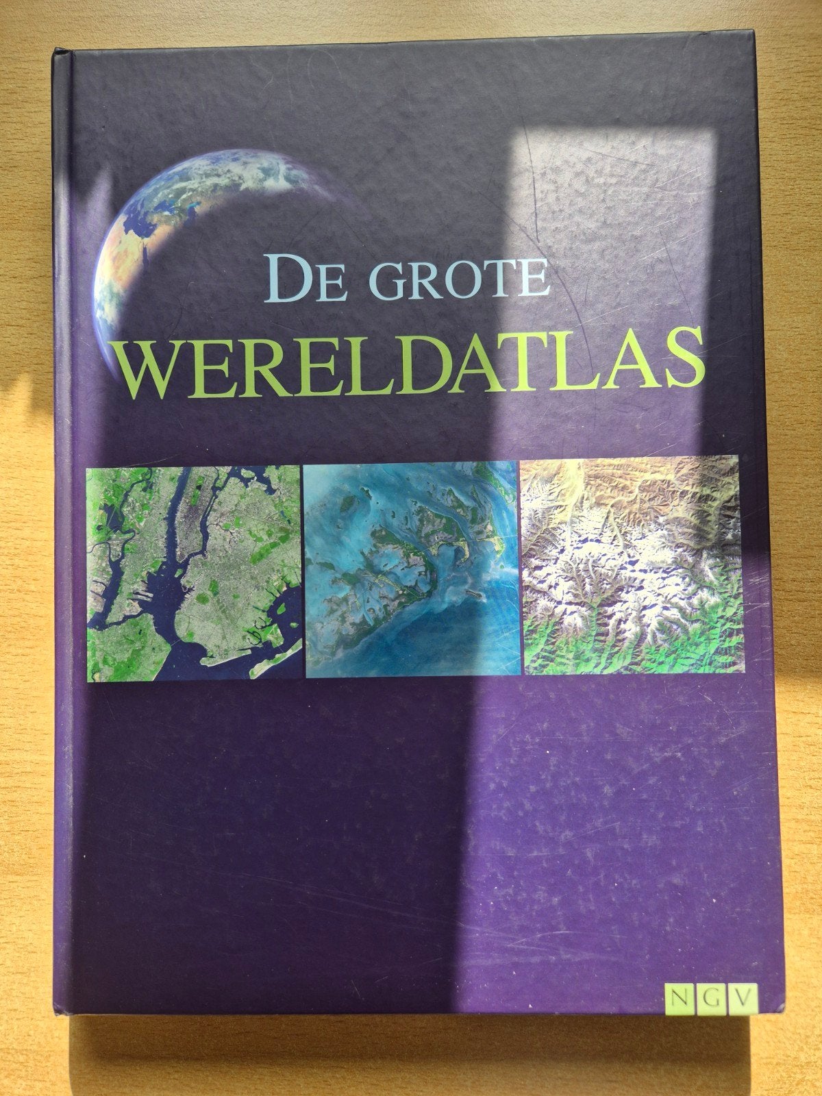 De Grote Wereldatlas - Uitgebreide editie, Boeken, Gelezen, Overige atlassen, 2000 tot heden, Ophalen of Verzenden