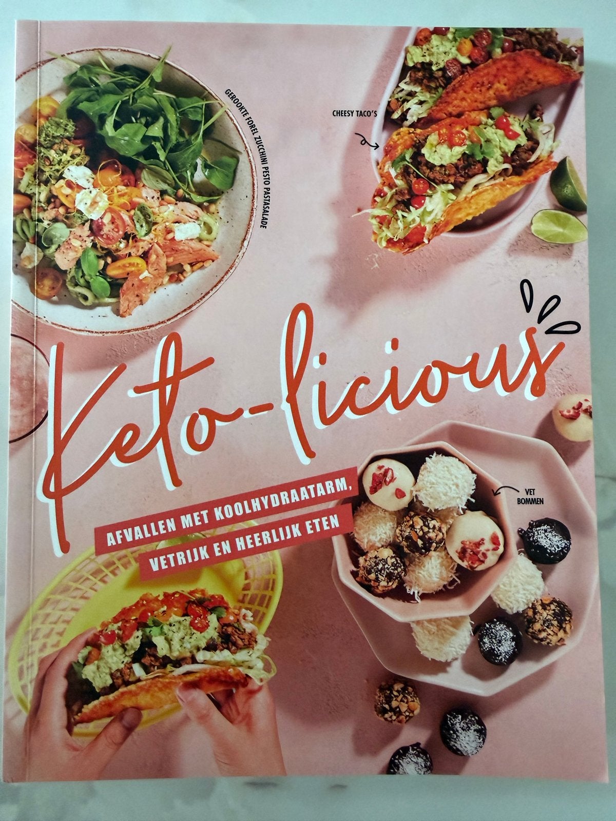 Keto-licious: Afvallen met koolhydraatarm, vetrijk en heerli, Boeken, Hoofdgerechten, Ophalen of Verzenden, Zo goed als nieuw