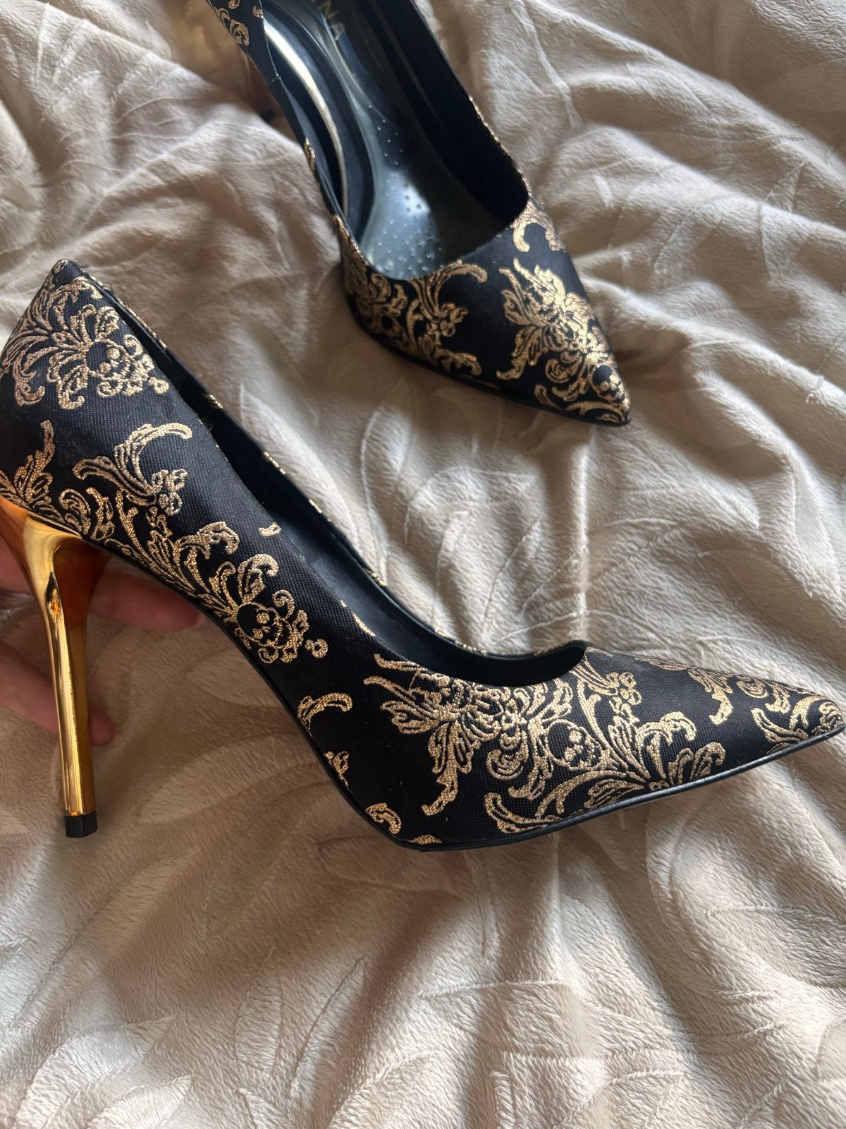 Pumps Zwart/Goud, maat 39 - 1x Gedragen, Ophalen of Verzenden, Zo goed als nieuw, Zwart, Pumps