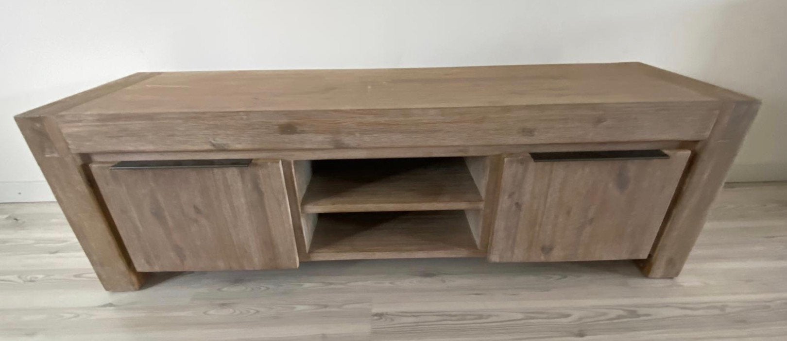 Tv meubel blank wit geolied eikenhout, Ophalen, 150 tot 200 cm, Eikenhout, Zo goed als nieuw