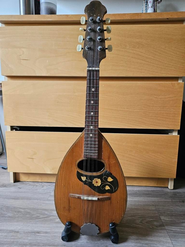 Vintage mandoline by Cevelli, Napoli ONLY MESSAGE ON THE APP, Muziek en Instrumenten, Snaarinstrumenten | Mandolines, Ophalen of Verzenden