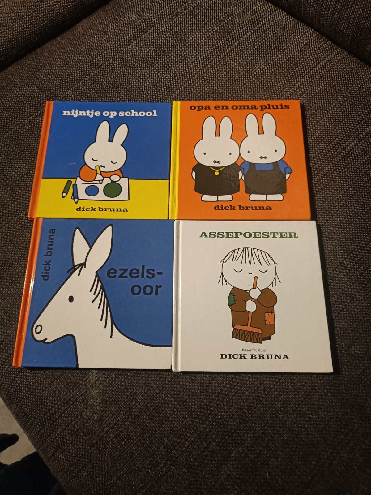 3 Nijntje boekjes van Dick Bruna, Ophalen of Verzenden, Zo goed als nieuw, 2 tot 3 jaar