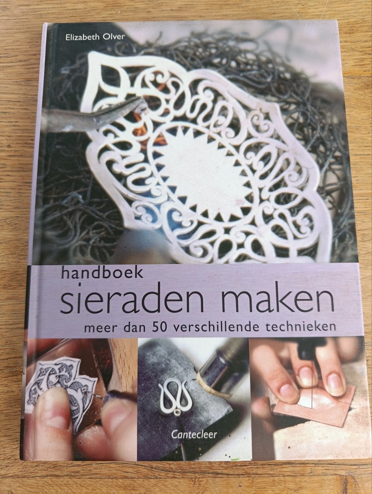 E. Olver, Handboek sieraden maken, Ophalen of Verzenden, Zo goed als nieuw, Overige typen