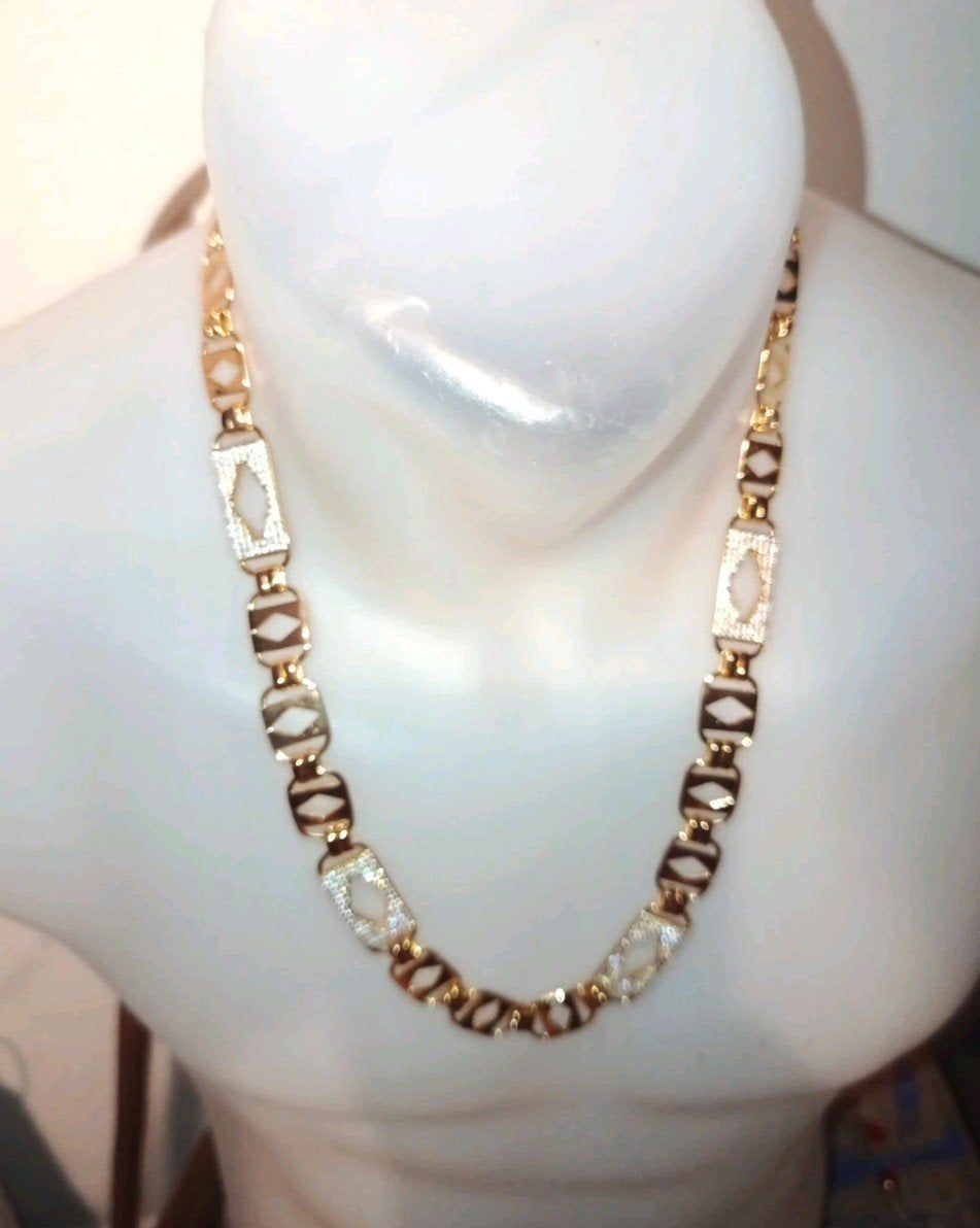 vergulde Gouden ketting met uniek design, Met kristal, Nieuw, Ophalen of Verzenden, Goud