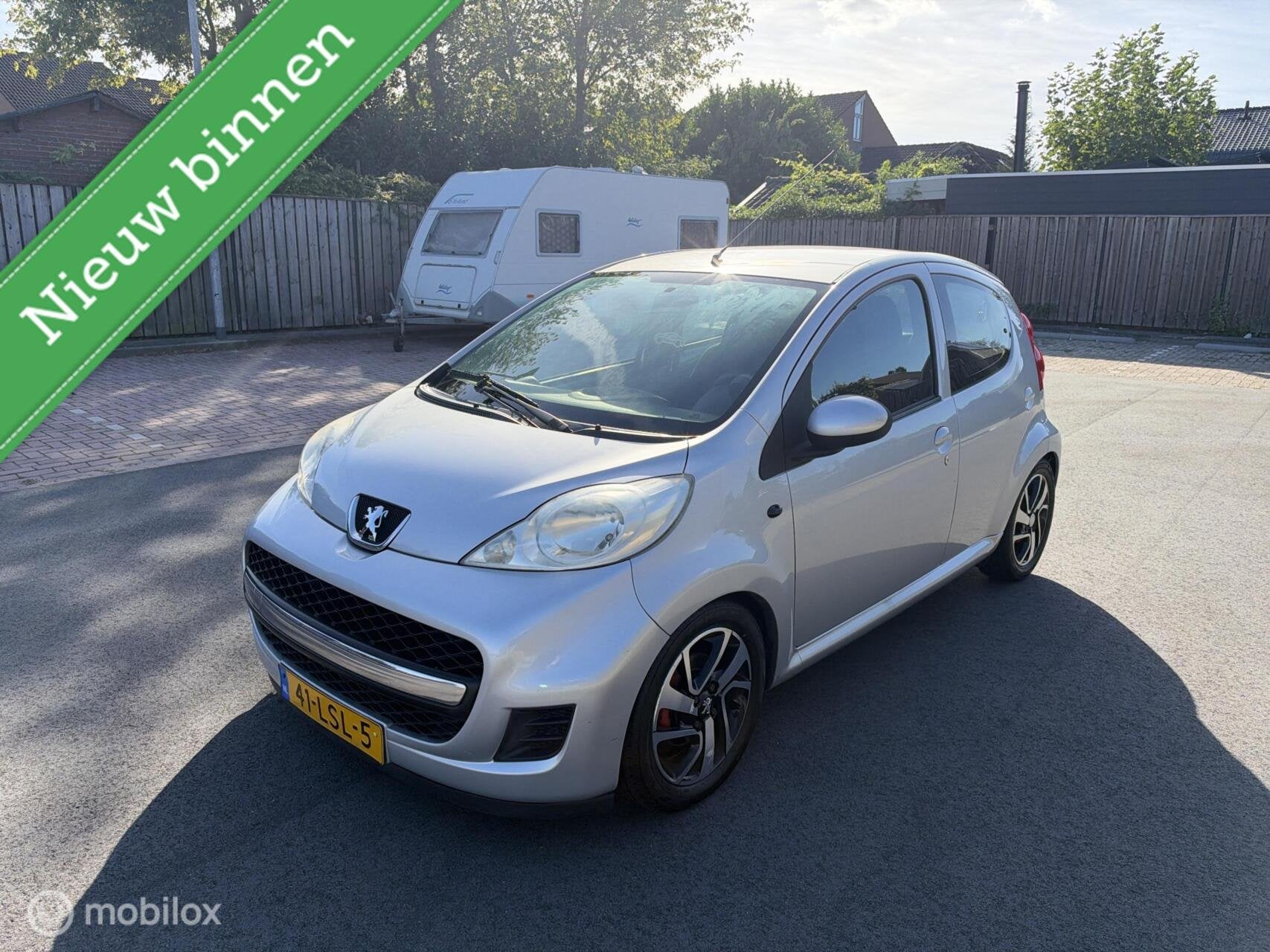 Peugeot 107 1.0-12V XS 5 drs Airco, Voorwielaandrijving, Elektrische ramen, Gebruikt, 4 stoelen