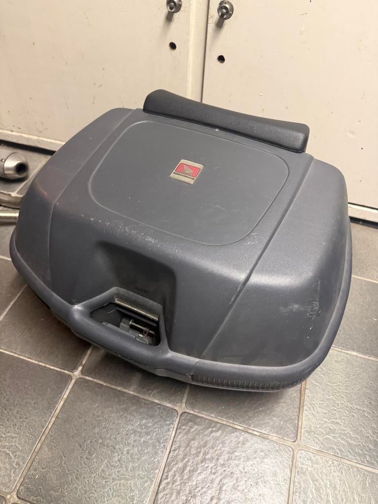 Originele Honda Transalp 650 topkoffer met rugkussen + plaat, Motoren, Accessoires | Koffers en Tassen, Ophalen, Gebruikt