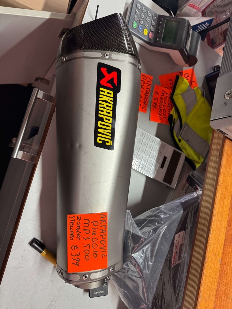 Akrapovic uitlaat   Piaggio MP3 400/500 & Gilera fuoco, Niet ingevuld, Gebruikt, Niet ingevuld, Ophalen of Verzenden