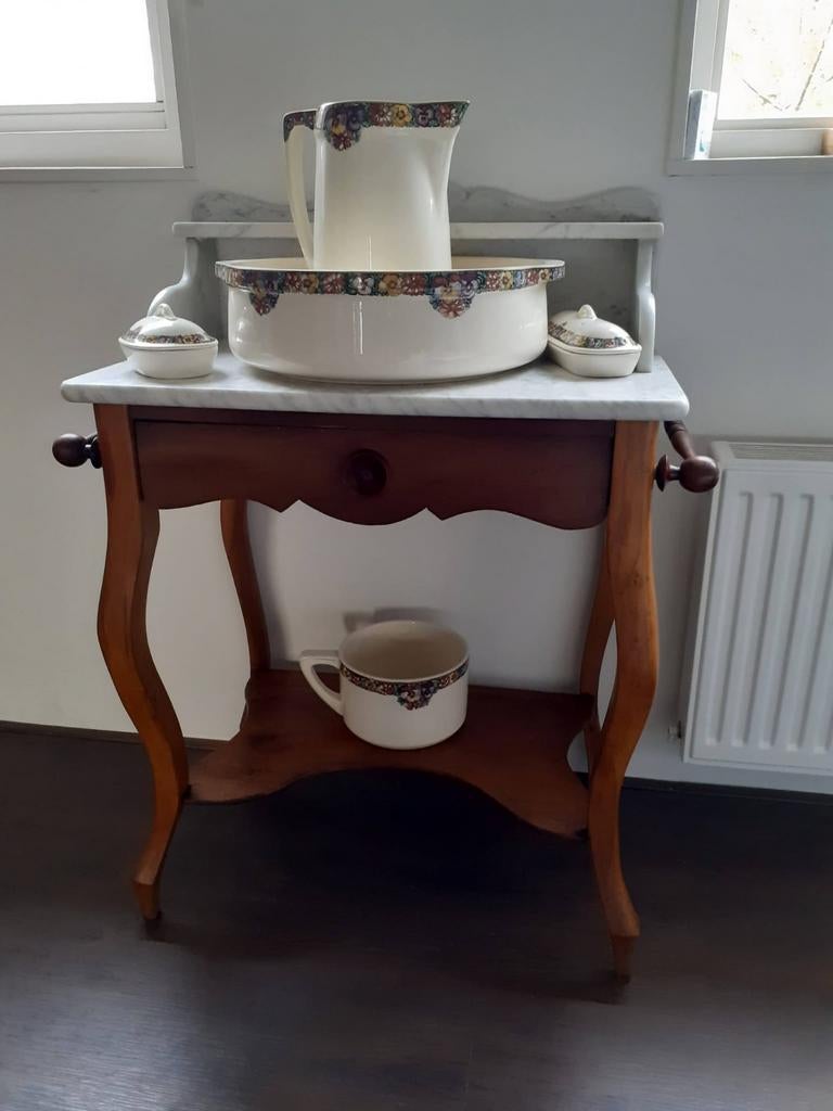 Fraaie Villeroy & Boch lampetset met meubel en piespot, Ophalen
