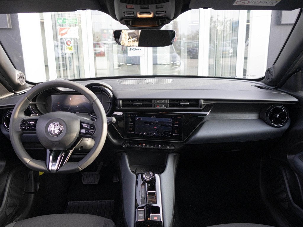 Alfa Romeo Junior 1.2 Turbo Hybrid Ibrida Speciale | ACC | L, Auto's, Alfa Romeo, 145 pk, Euro 6, 1199 cc, Bedrijf