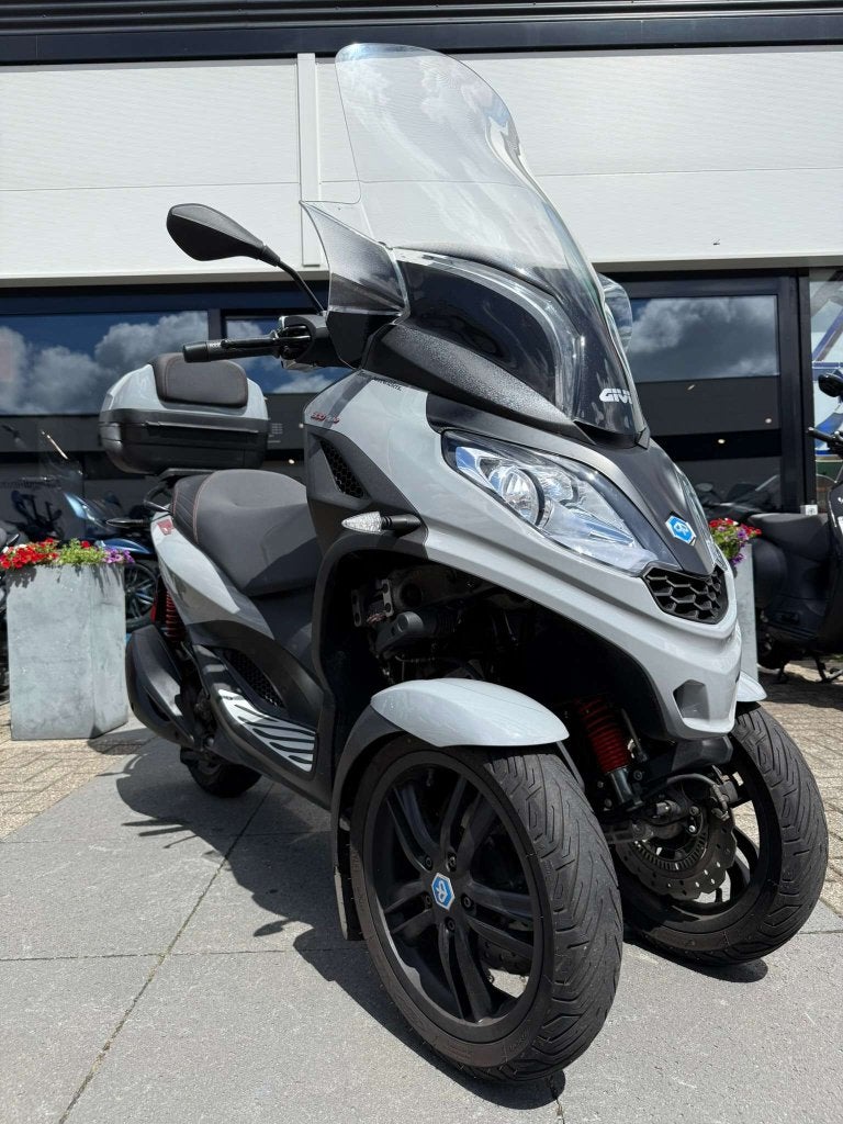 Piaggio MP3 300 HPE Sport, Niet ingevuld, Bedrijf, Niet ingevuld, Automaat
