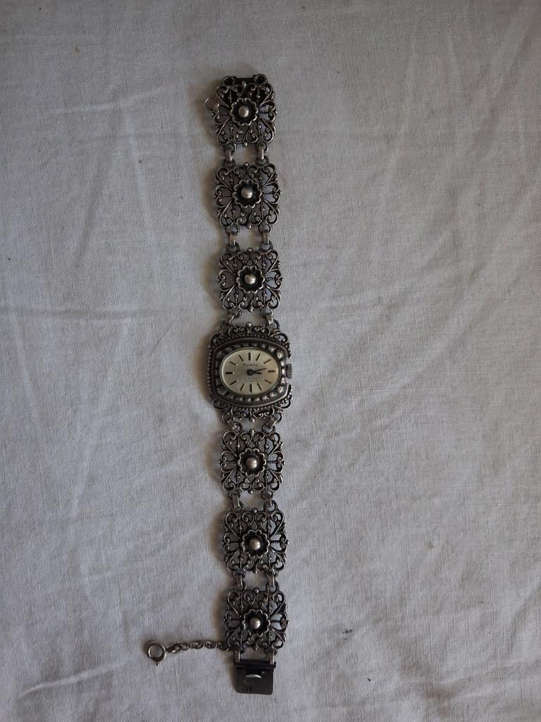 Vintage Tusal Dames Polshorloge - Sierlijk Zilverkleurig, Ophalen of Verzenden