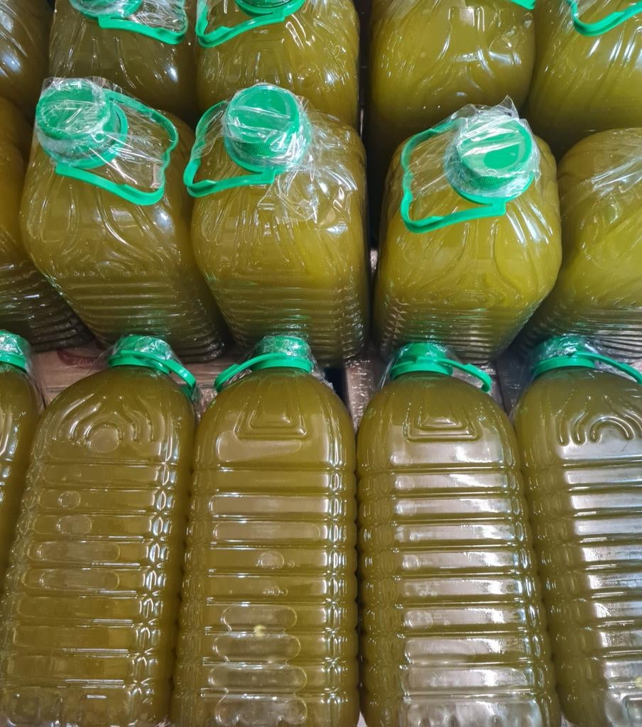 Nieuw oogst olijfolie van dit jaar. Verzenden kosten 3.95 eu, Ophalen of Verzenden, Nieuw, Overige typen