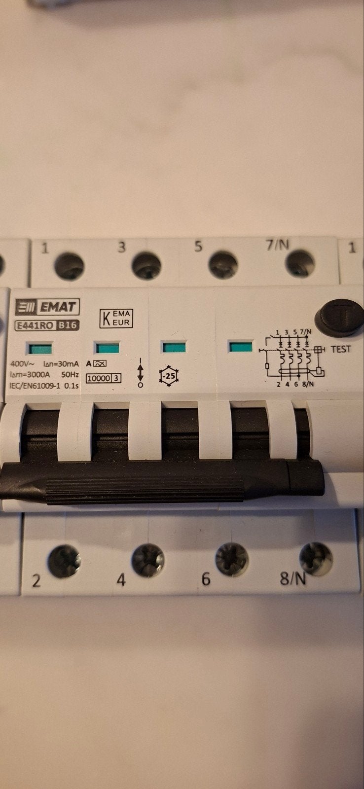 EMAT E441RO B16 30ma 4p Aardlekautomaat 3fase, Ophalen of Verzenden, Nieuw, Emat, Aardlekautomaat