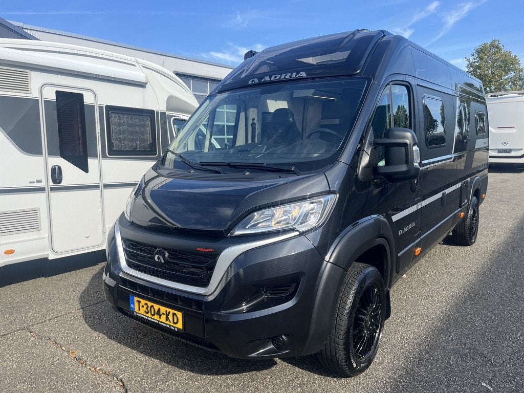 Adria TWIN 640SGX Supreme 180pk Automaat 18inch 4.0ton, Automaat, Buscamper of Camperbus, 7 tot 8 meter, Diesel