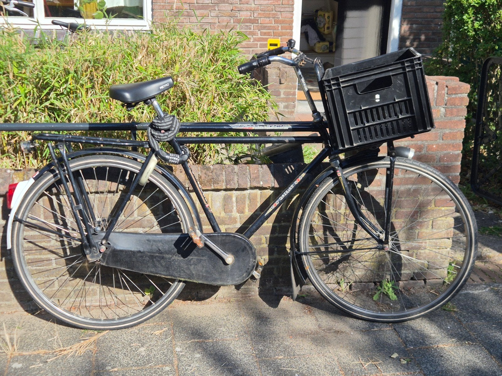 Gazelle herenfiets met terugtraprem en krat, Fietsen en Brommers, Fietsen | Heren | Herenfietsen, Ophalen, Gebruikt, Terugtraprem