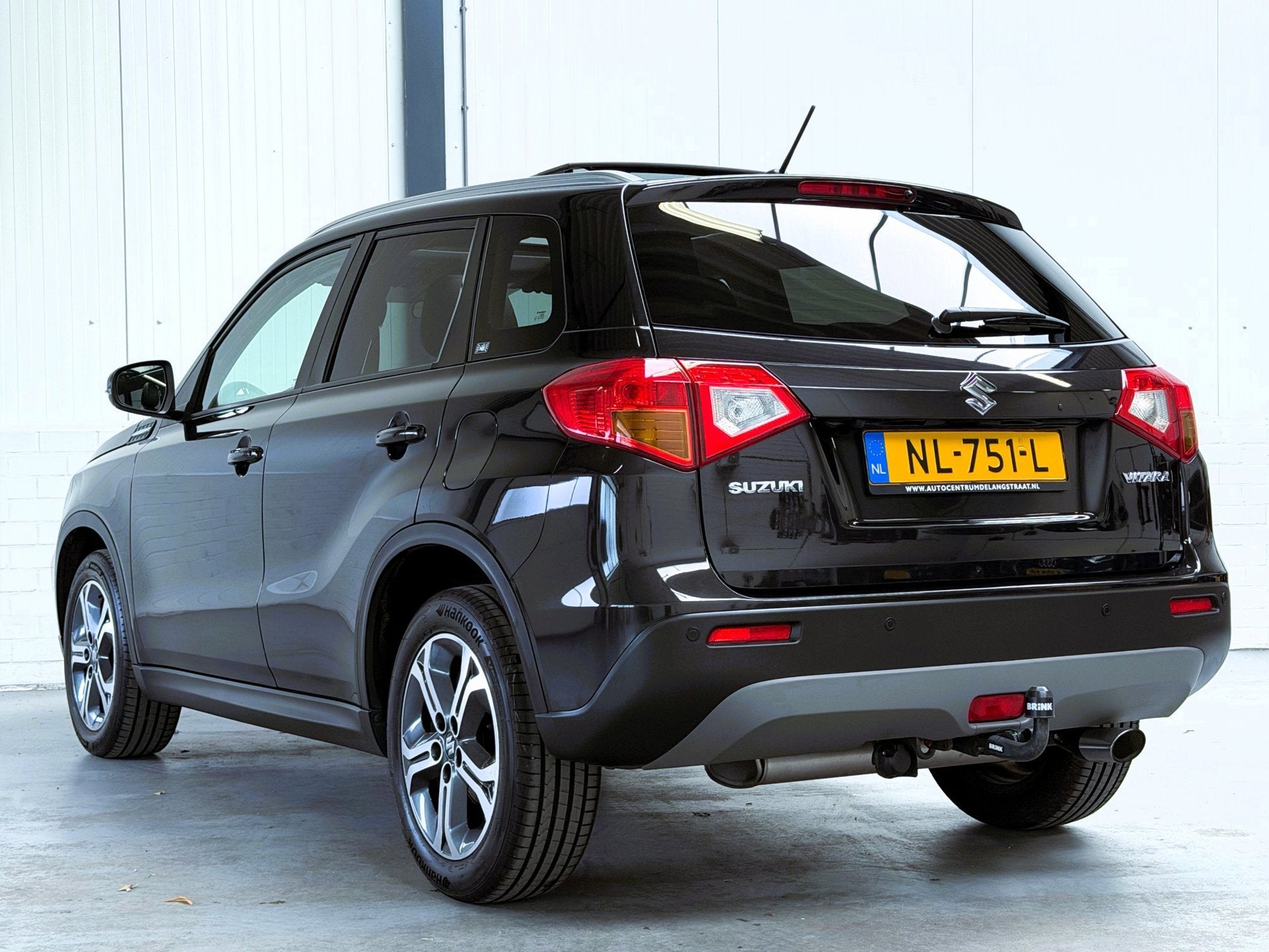 Suzuki Vitara 1.6 High Executive|Pano|Org NL|Trekhaak|Alle O, Auto's, Dealer onderhouden, Gebruikt, 4 cilinders, 1095 kg