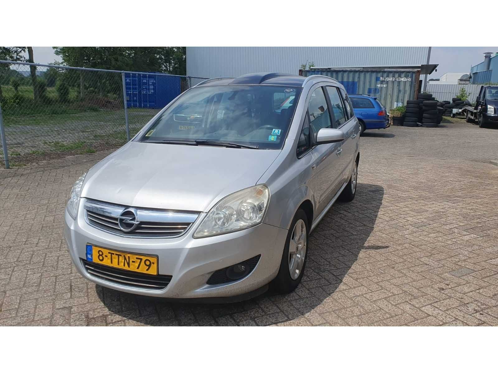 Opel Zafira 1.6 Essentia , 8-TTN-79, Auto's, Voorwielaandrijving, Gebruikt, 4 cilinders, 14 km/l