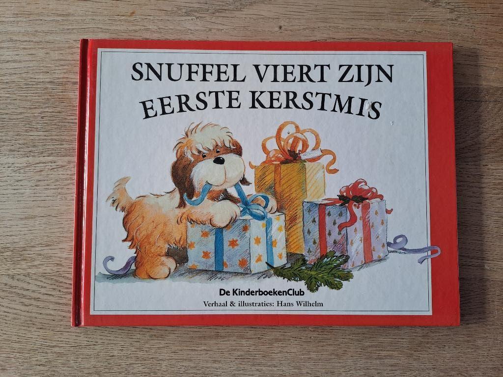 SNUFFEL VIERT ZIJN EERSTE KERSTMIS. HANS WILHELM., Gelezen, Fictie algemeen, Ophalen of Verzenden, Hans Wilhelm