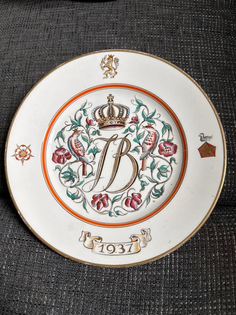 Antiek bord Juliana & Bernhard 1937 - Petrus Regout, Ophalen of Verzenden