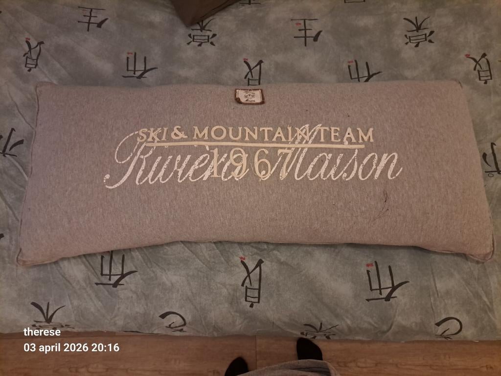 Riviera Maison Ski & Mountain Team Sierkussen, Ophalen, Gebruikt, Grijs, Rechthoekig