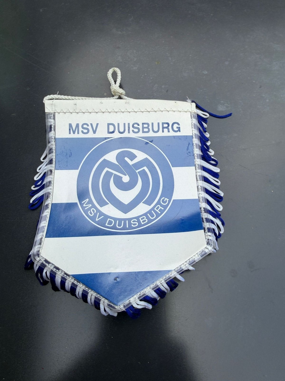 MSV Duisburg Vaantje - Voetbal Fan Item, Ophalen of Verzenden, Gebruikt, Buitenlandse clubs, Vaantje of Sjaal