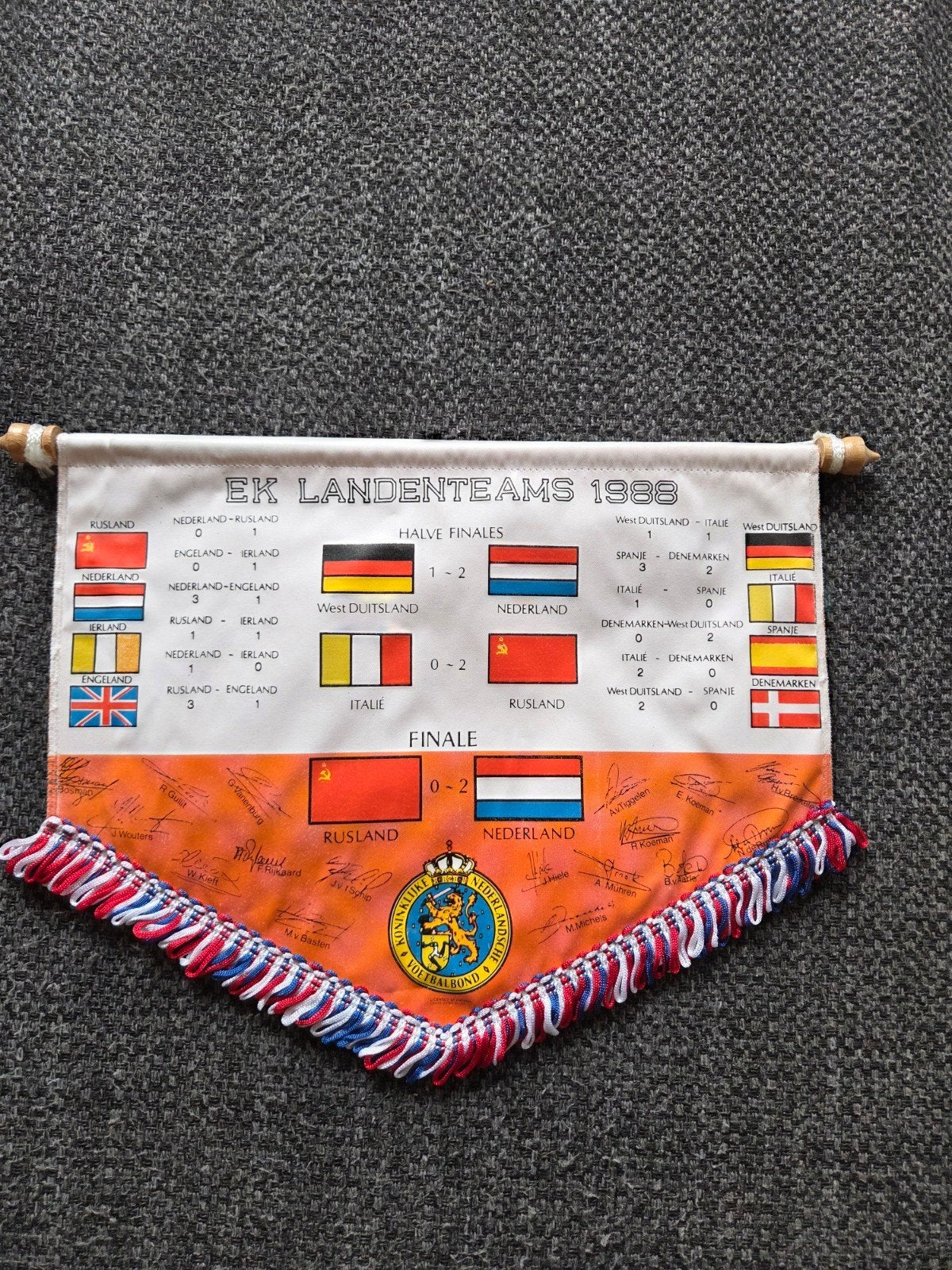 Origineel EK 1988 kampioensvaantje Oranje met handtekeningen, Verzamelen, Ophalen, Zo goed als nieuw, Overige binnenlandse clubs
