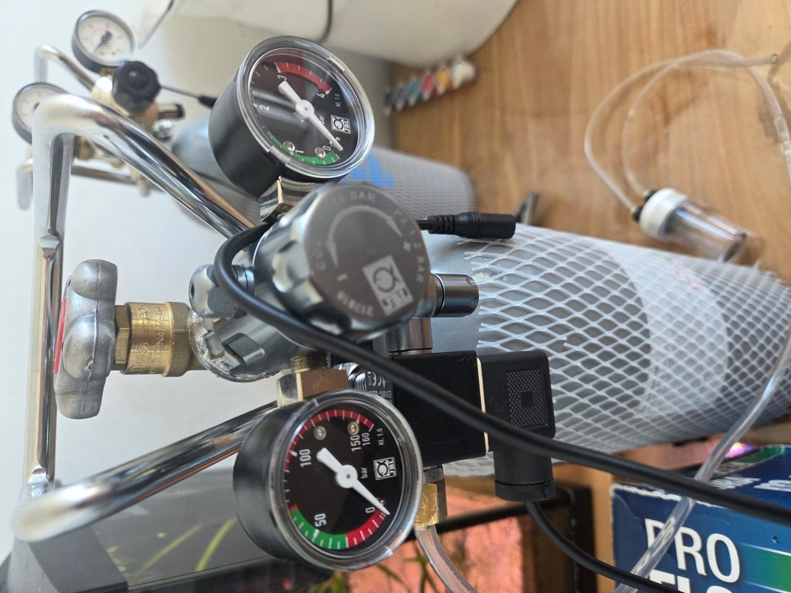 co2 bemesting set. co2 fles +drukregelaar, Ophalen of Verzenden
