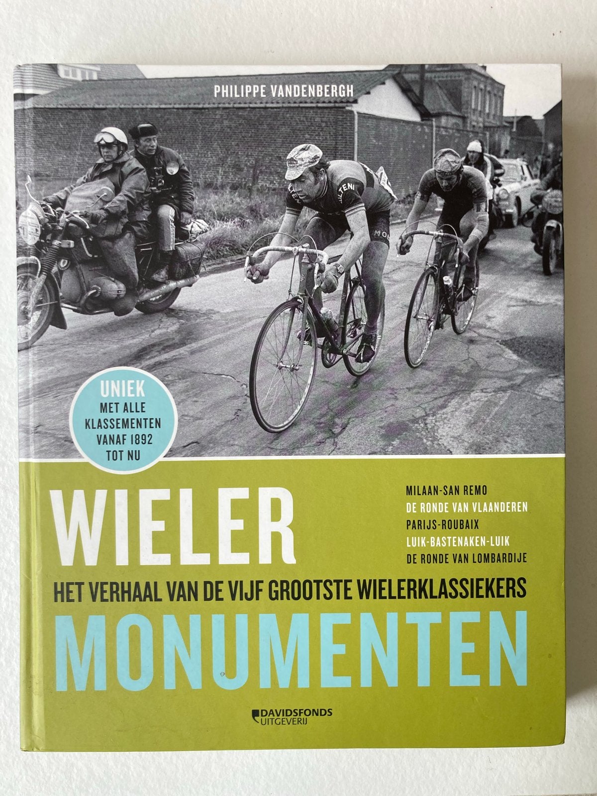 WielerMonumenten, Boeken, Ophalen of Verzenden, Zo goed als nieuw, Lopen en Fietsen