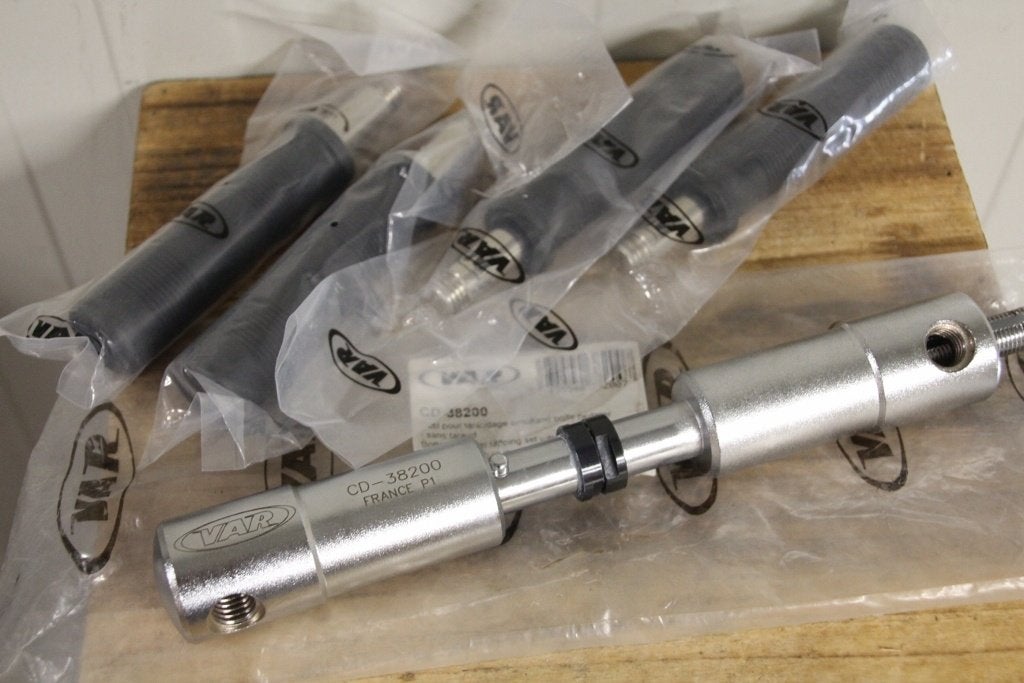 * nieuw * VAR #CD-38200 trapas tap houder / bb cup koers, VAR, Nieuw, Ophalen of Verzenden, Var