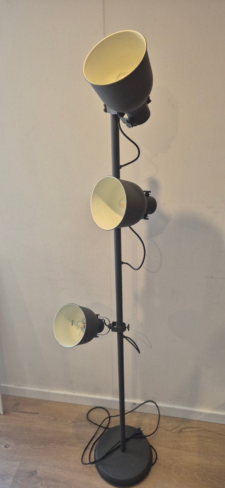 IKEA HEKTAR Vloerlamp met 3 spots, donkergrijs, Ophalen