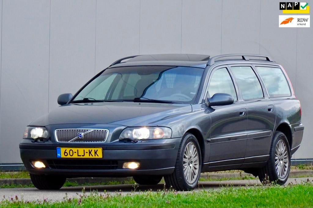 Volvo V70 2.5 T AWD AUT Titanium | 7 Zitter | DAK | NL | You, Automaat, Zwart, 7 stoelen, 2521 cc