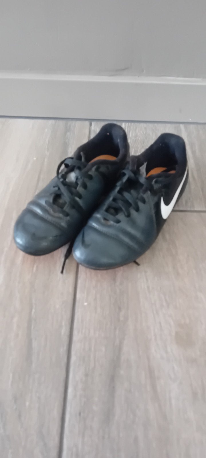 Nike voetbalschoenen en scheenbeschermers, Sport en Fitness, Voetbal, Ophalen of Verzenden