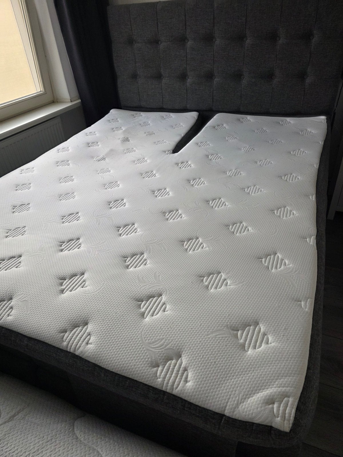 Splittopper matras 160x200 met 4 hoeslakens wit. +-12 cm dik, Ophalen, Gebruikt, Tweepersoons, Matras